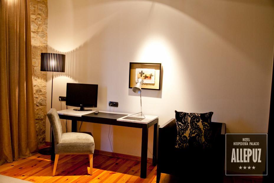 Hotel Hospederia Palacio De Allepuz Esterno foto